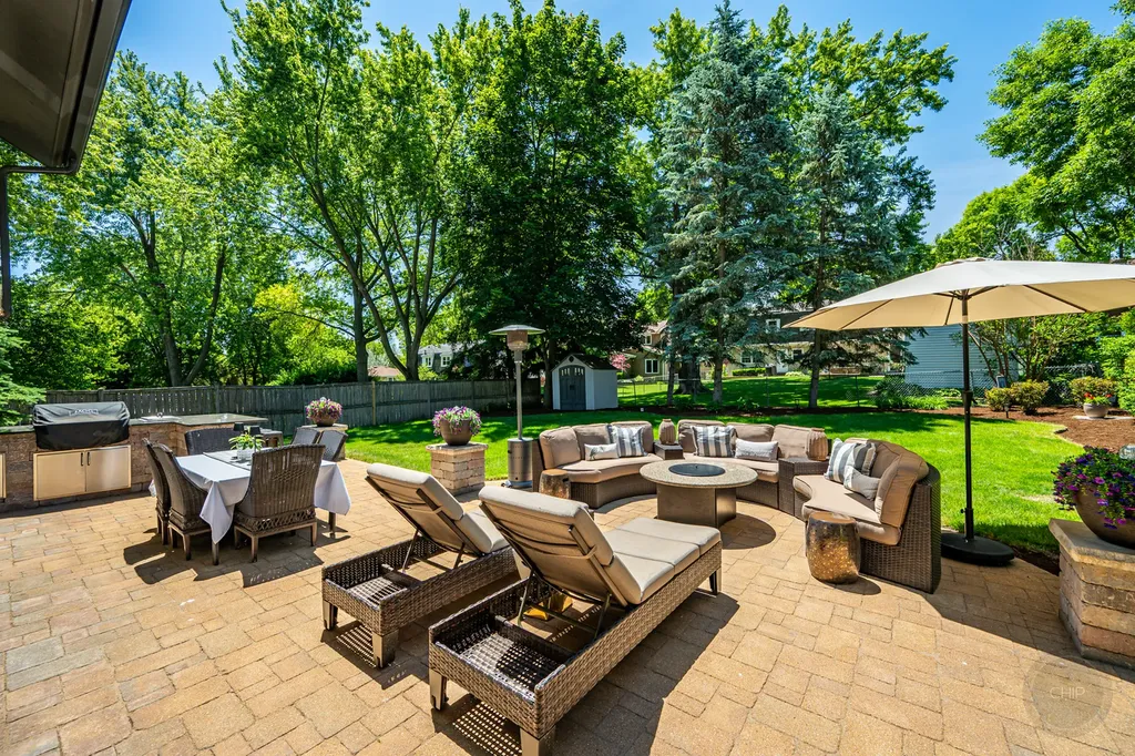 52 Redstart Road Naperville IL 60565