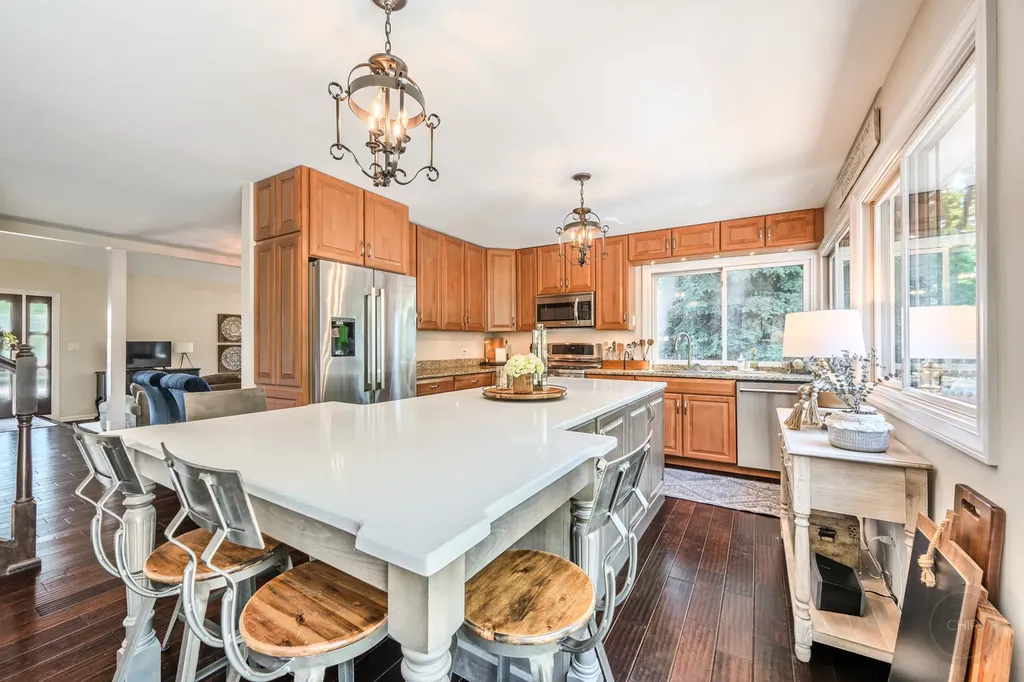52 Redstart Road Naperville IL 60565