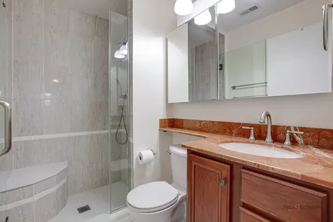 585 Williamsburg Court Wheeling IL 60090