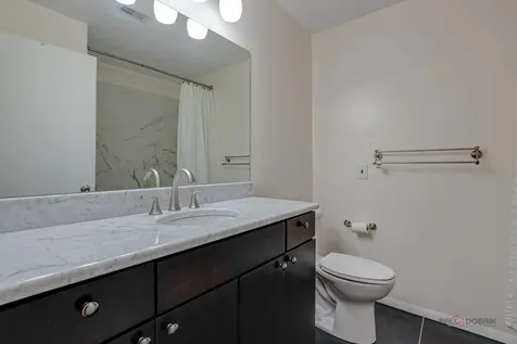 585 Williamsburg Court Wheeling IL 60090