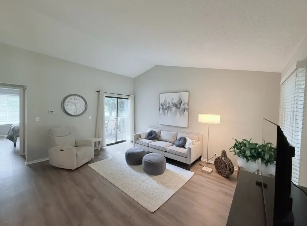 2108 Navarone Drive Naperville IL 60565