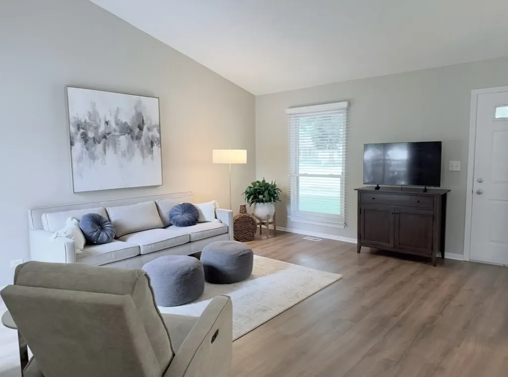 2108 Navarone Drive Naperville IL 60565