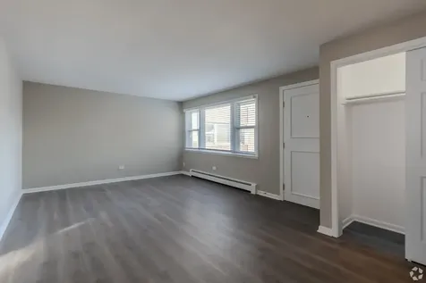 8528 West Gregory Street Chicago IL 60656