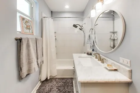 1758 West Pierce Avenue Chicago IL 60622