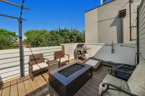 1758 West Pierce Avenue Chicago IL 60622