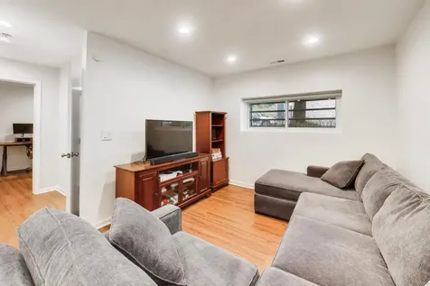 1758 West Pierce Avenue Chicago IL 60622