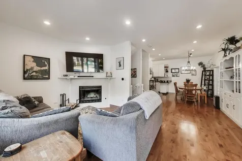 1758 West Pierce Avenue Chicago IL 60622