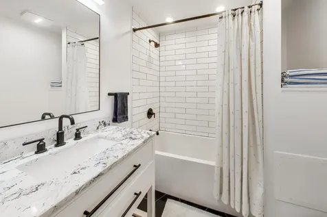 1758 West Pierce Avenue Chicago IL 60622