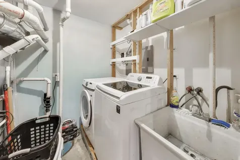 1758 West Pierce Avenue Chicago IL 60622