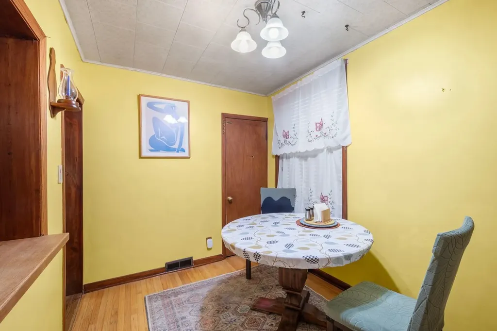 5040 North Lawndale Avenue Chicago IL 60625