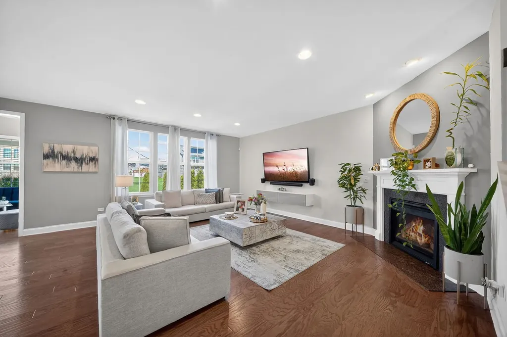 4319 Plantree Road Naperville IL 60564