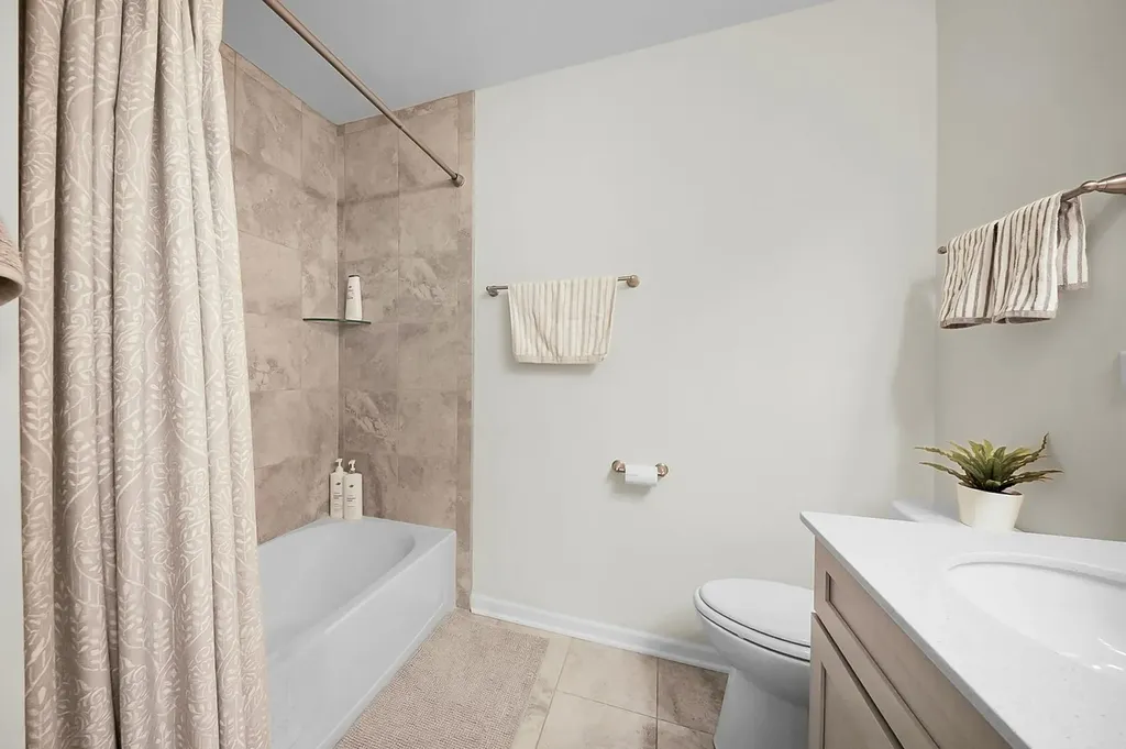 4319 Plantree Road Naperville IL 60564