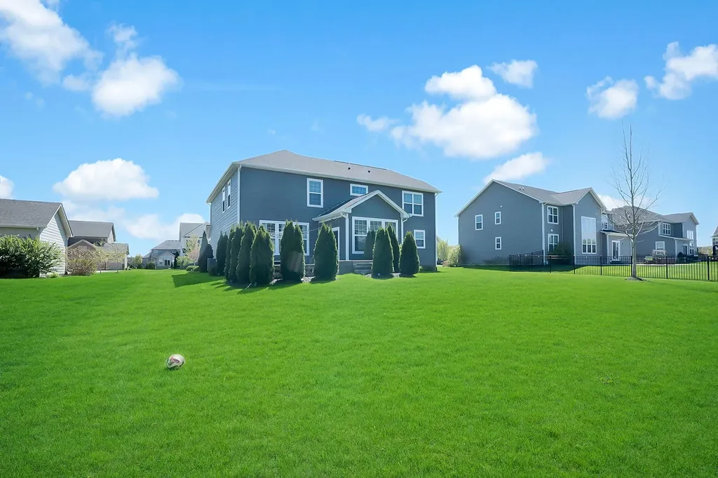 4319 Plantree Road Naperville IL 60564