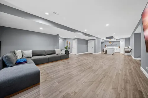 4319 Plantree Road Naperville IL 60564