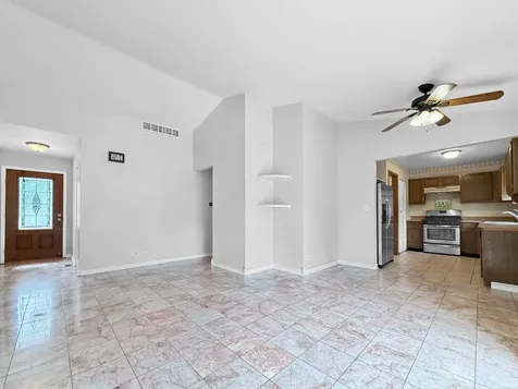 2630 Stubblefield Court Aurora IL 60504