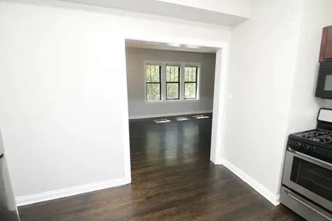 1542 West Waveland Avenue Chicago IL 60613