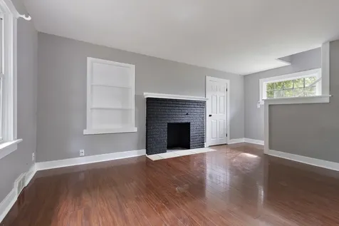 1322 Garrison Avenue Rockford IL 61103