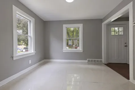 1322 Garrison Avenue Rockford IL 61103
