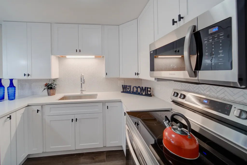 2333 North Neva Avenue Chicago IL 60707