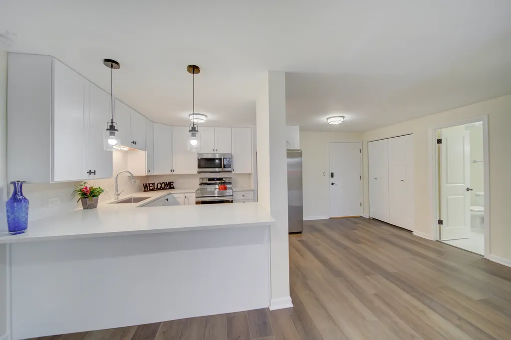 2333 North Neva Avenue Chicago IL 60707