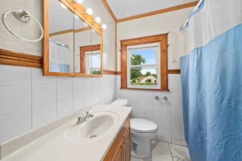 1220 North Springfield Avenue Rockford IL 61101