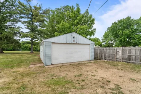 1220 North Springfield Avenue Rockford IL 61101