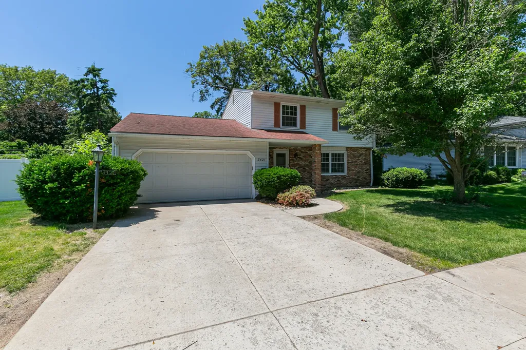 3421 56TH Street Place Moline IL 61265