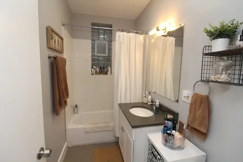 2129 North Racine Avenue Chicago IL 60614