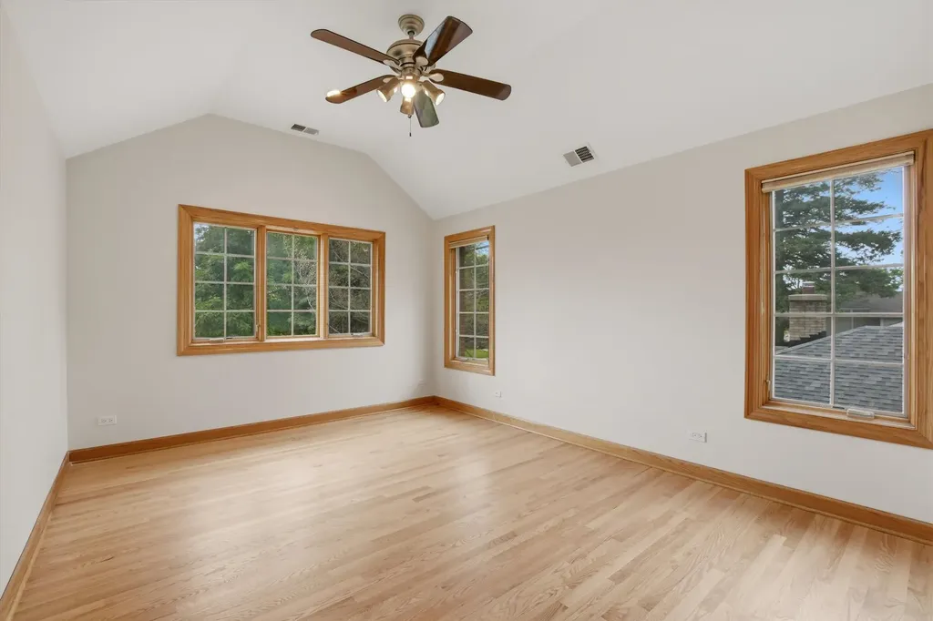 1825 South Fairview Avenue Park Ridge IL 60068