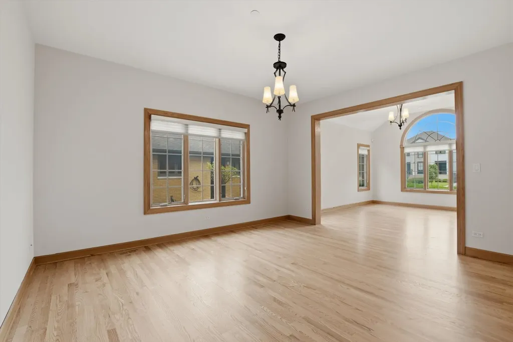 1825 South Fairview Avenue Park Ridge IL 60068