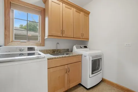 1825 South Fairview Avenue Park Ridge IL 60068