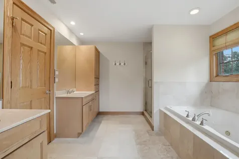 1825 South Fairview Avenue Park Ridge IL 60068