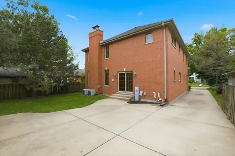 1825 South Fairview Avenue Park Ridge IL 60068