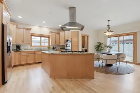 1825 South Fairview Avenue Park Ridge IL 60068