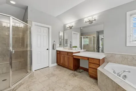 12 Covington Court Algonquin IL 60102