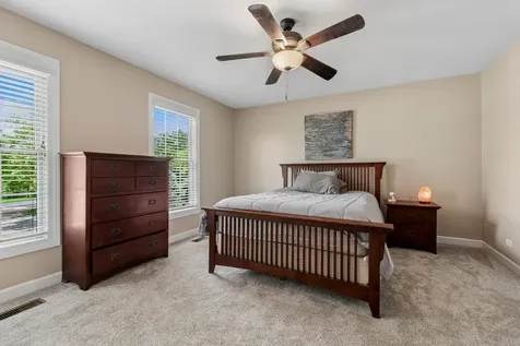12 Covington Court Algonquin IL 60102