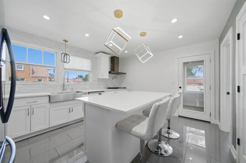 3858 West 59th Place Chicago IL 60629