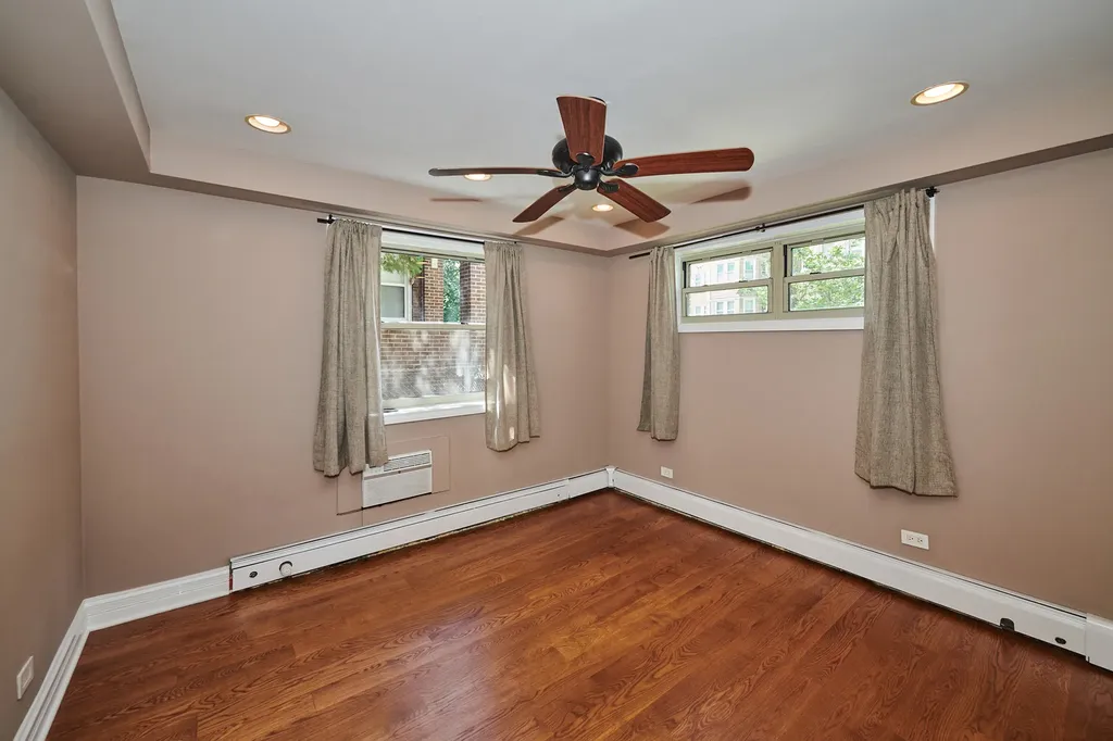 2205 West Highland Avenue Chicago IL 60659