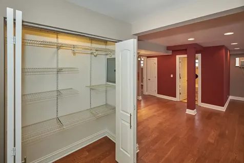 2205 West Highland Avenue Chicago IL 60659