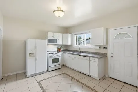 516 Garnsey Avenue Joliet IL 60432