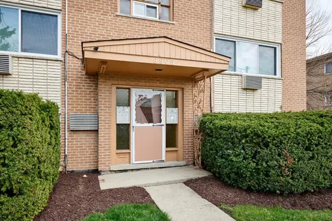 8805 Dee Road Des Plaines IL 60016