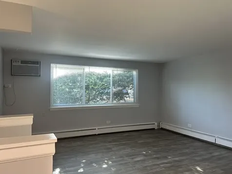 8805 Dee Road Des Plaines IL 60016