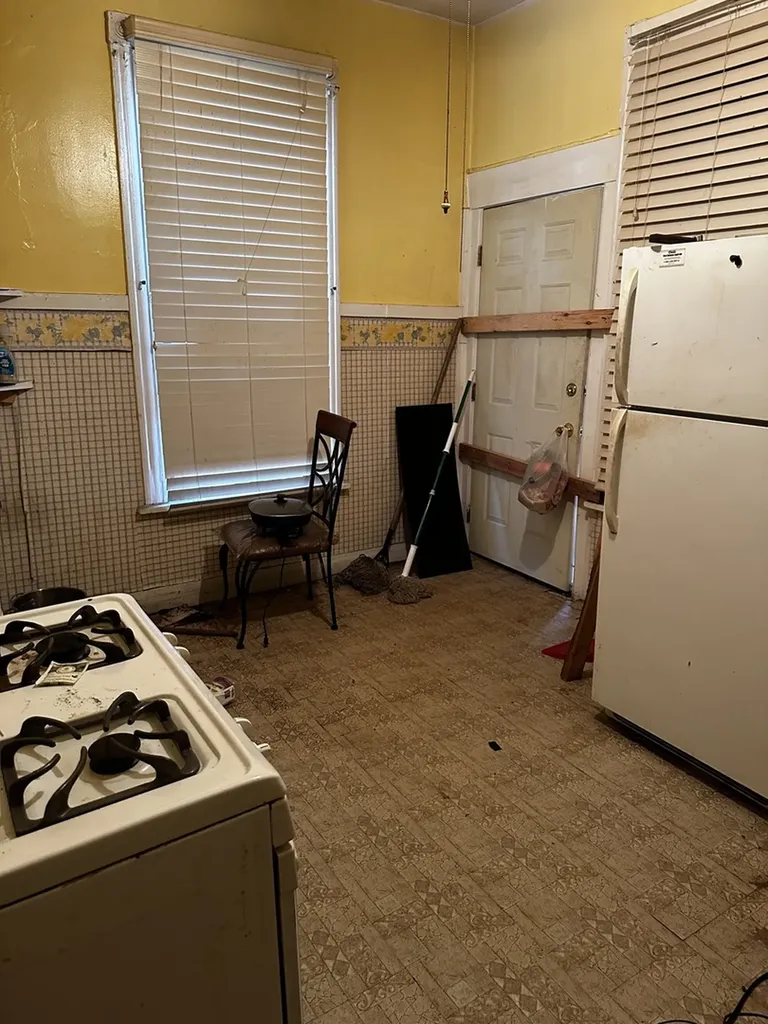 347 West 59th Place Chicago IL 60621