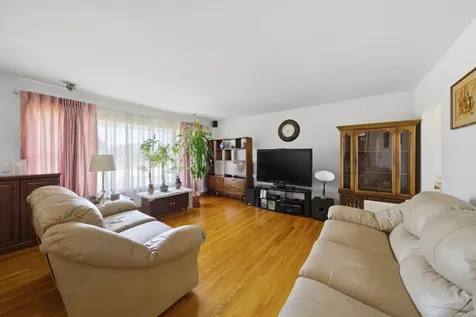 380 Barron Boulevard Grayslake IL 60030