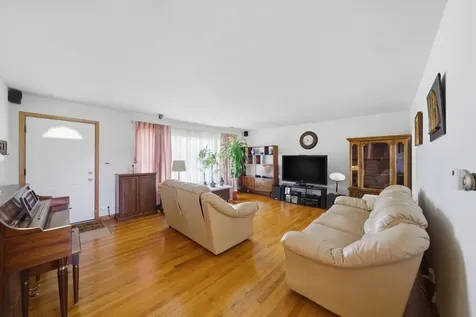 380 Barron Boulevard Grayslake IL 60030