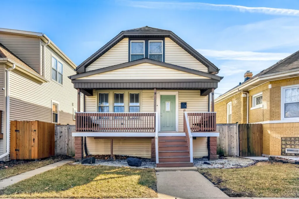 5635 West Patterson Avenue Chicago IL 60634
