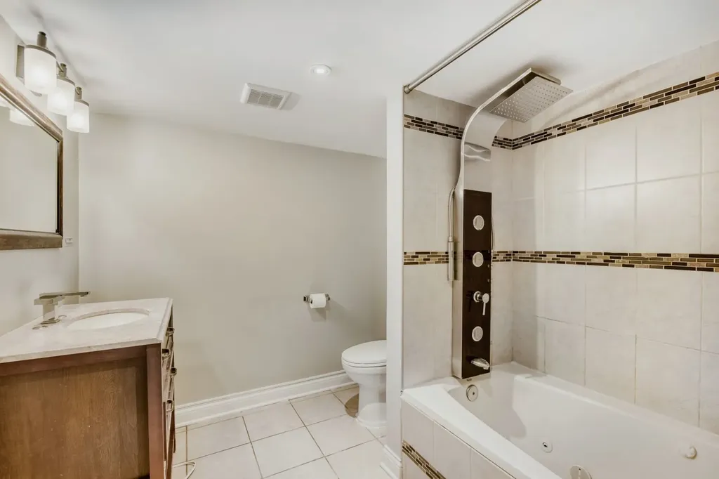 5635 West Patterson Avenue Chicago IL 60634