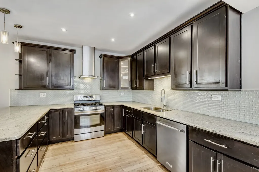 5635 West Patterson Avenue Chicago IL 60634