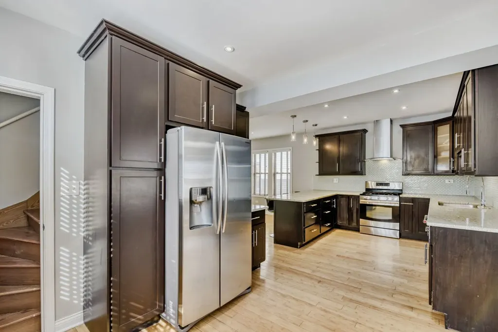 5635 West Patterson Avenue Chicago IL 60634