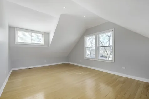 5635 West Patterson Avenue Chicago IL 60634